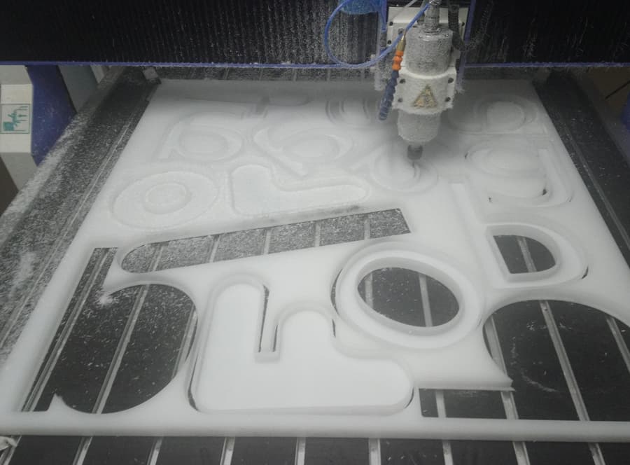 Somos especialistas en trabajos con fresadora CNC en Galicia