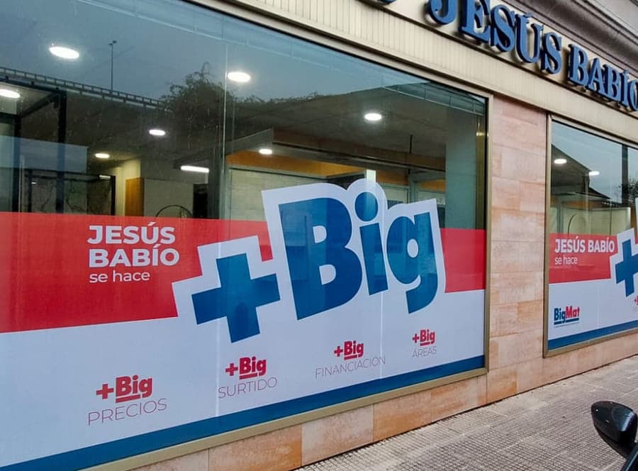 Vinilos adhesivos en Galicia para destacar su negocio donde sea